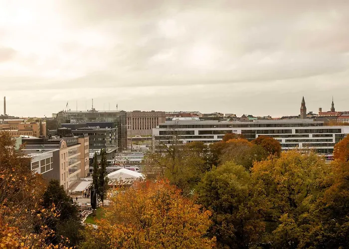 Radisson Red מלון 4*