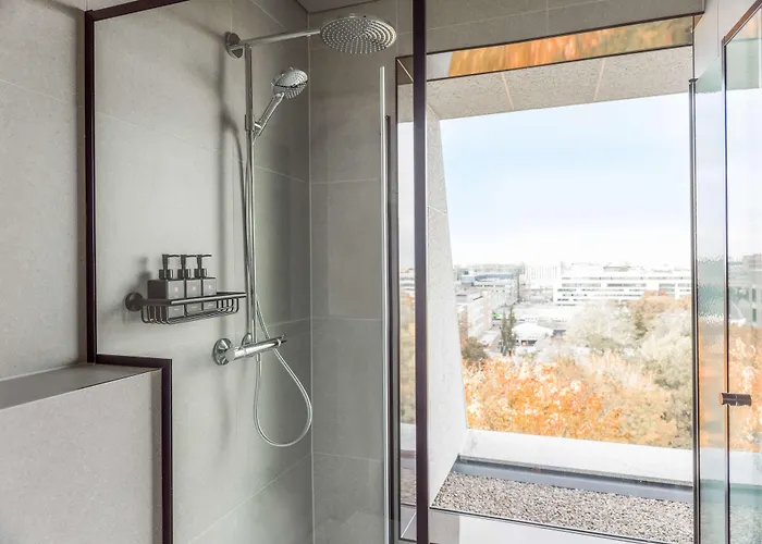 Radisson Red מלון