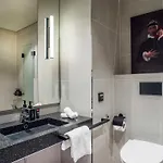 Radisson Red فندق