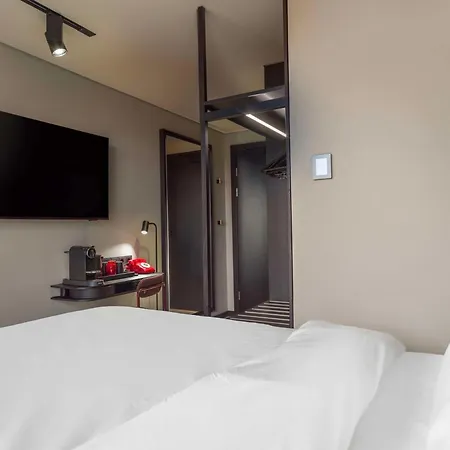 Отель Radisson Red Хельсинки