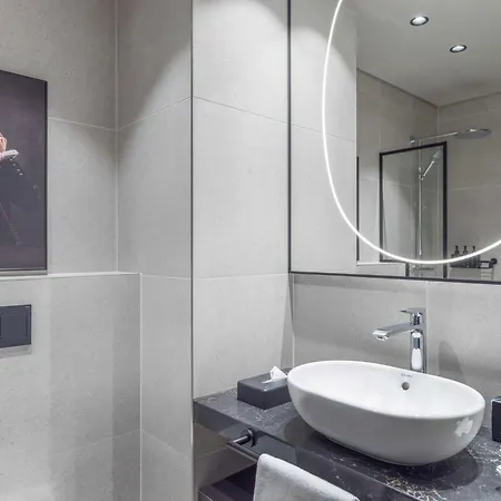 Radisson Red 4* 헬싱키