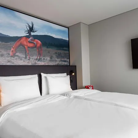 Radisson Red 4* 헬싱키