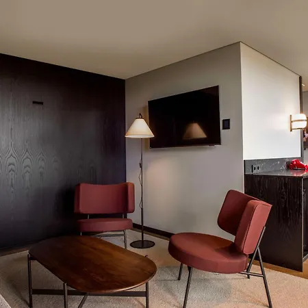 호텔 Radisson Red 4*