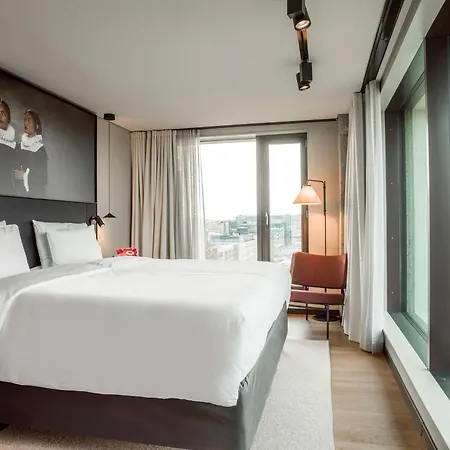 Radisson Red Hotel 4*