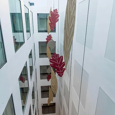 Radisson Red