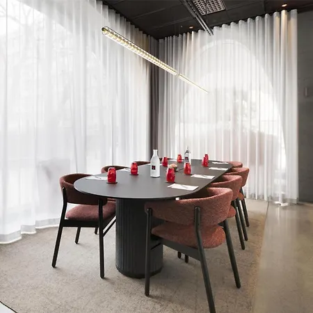 Radisson Red Отель Хельсинки