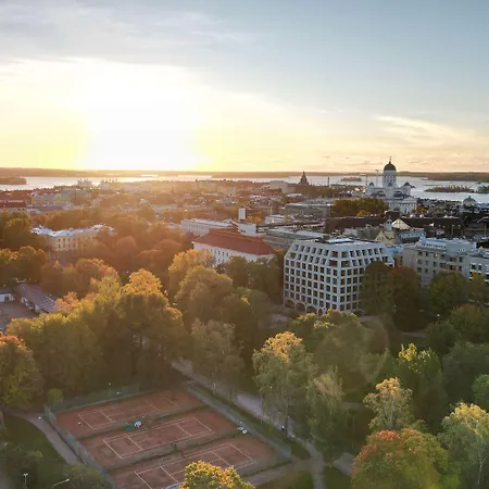 Radisson Red Hotel 4*