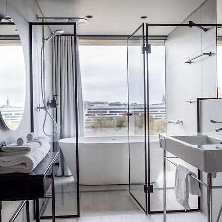 Radisson Red 4*