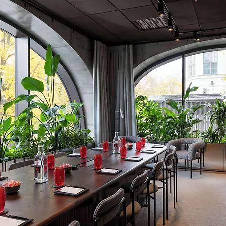 Radisson Red Отель Хельсинки
