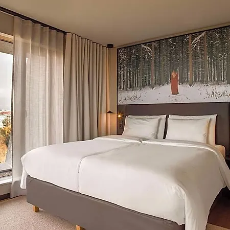 Radisson Red 4*